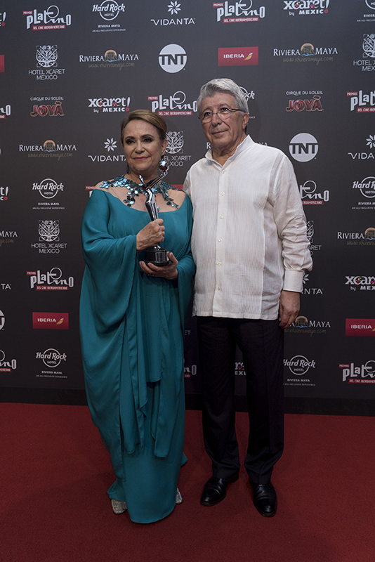 Adriana Barraza - Premios Platino - Mexico Destination Club